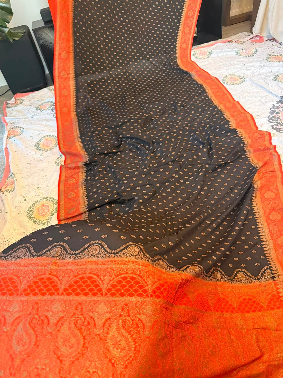 Premium Pure Banarasi Silk Saree (Black & Red)