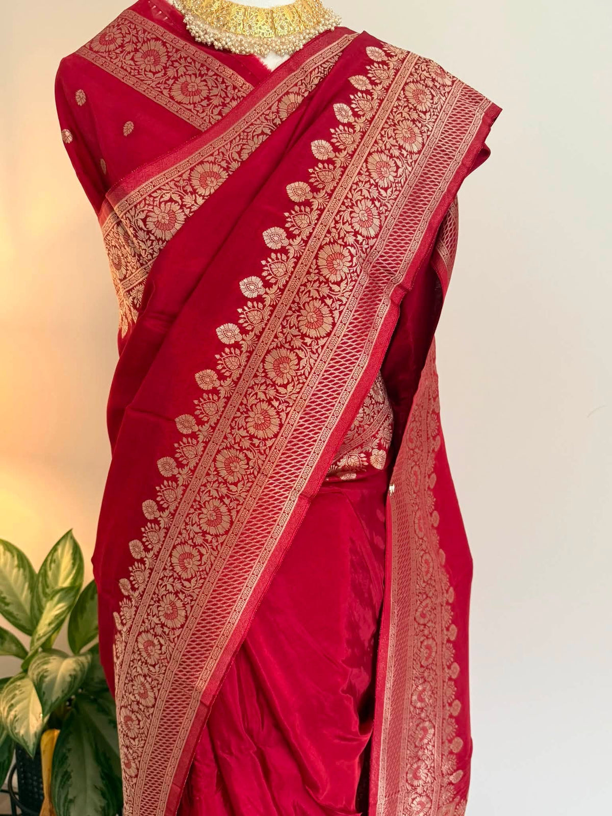 Pure viscoss silk benarashi sharee (Crimson Red)