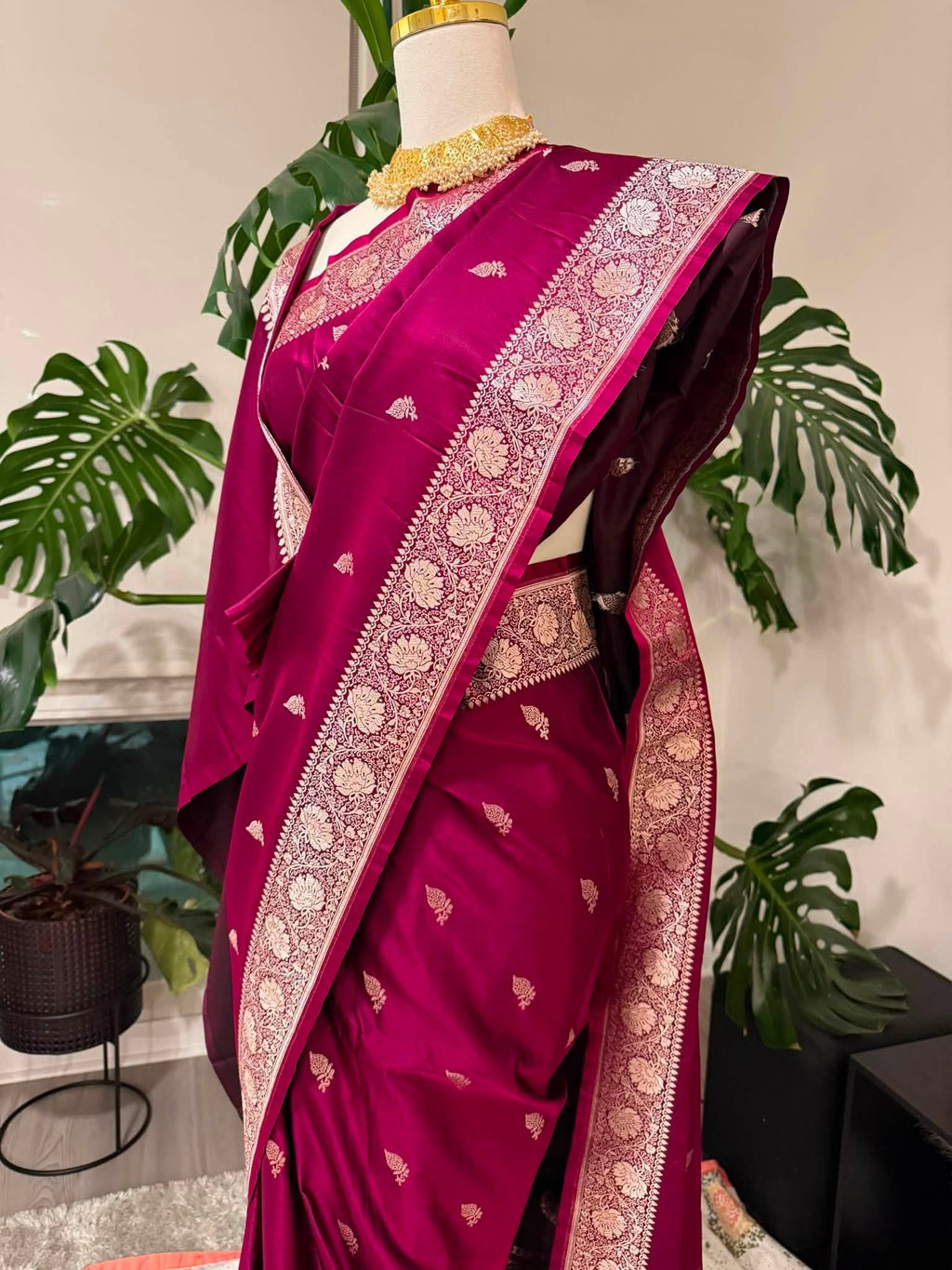 Premium Pure Masru Silk Banarasi Silk Sharee (Magenta)