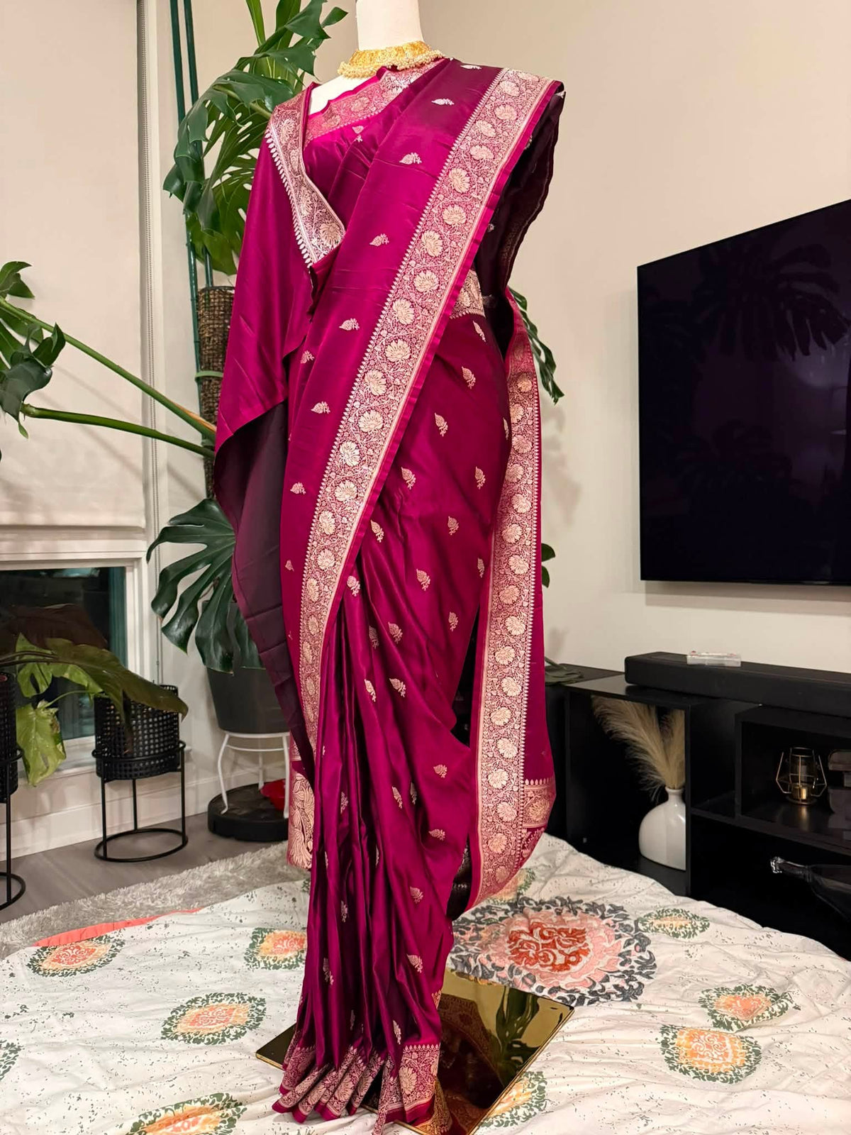 Premium Pure Masru Silk Banarasi Silk Sharee (Magenta)