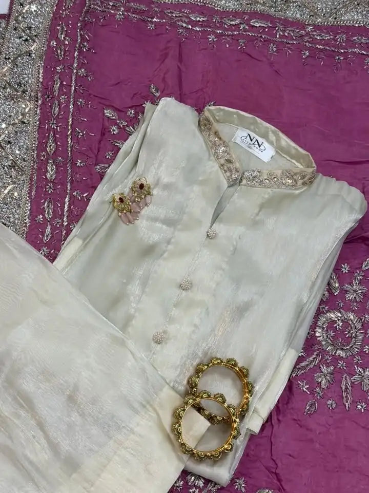 Naza Noor’s Original Pakistani Customized Suit